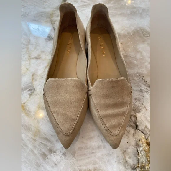 M. Gemi Italian Suede Flats.  Size 37.  Good Condition. - Picture 2 of 6